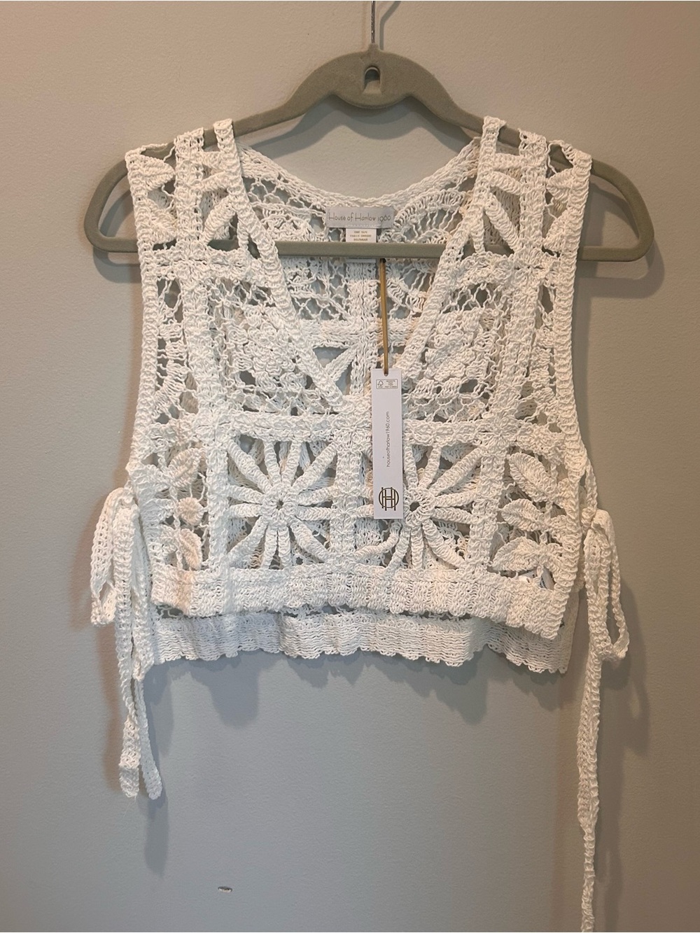 House of Harlow 1960 Hand-Crocheted White Women's Crop Top - Boho Lace Vest